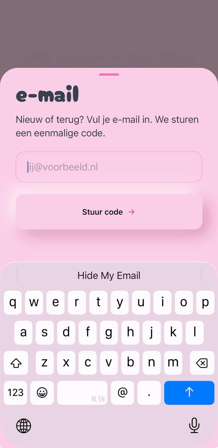 Inlogscherm waar je je e-mailadres invult om een eenmalige code te ontvangen